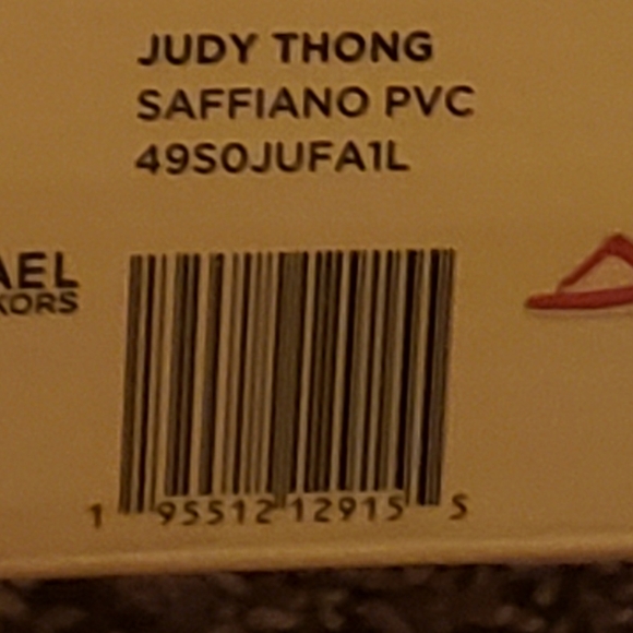 Michael Kors Judy thong sandal - Picture 8 of 8